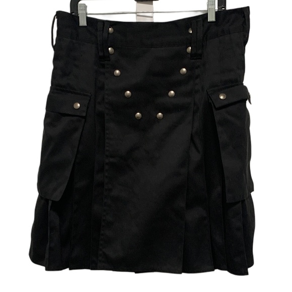 Utilikilts Black Snap Button Cargo Kilt - Picture 1 of 8
